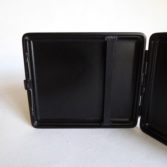 VINTAGE NEW HINGED CIGARETTE HARD CASE GERMAN LEATHER BLACK GUN METAL - Picture 6 of 9